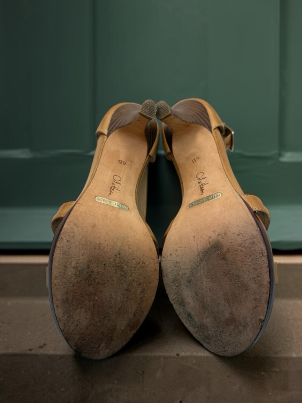 COLE HAAN Nike Air “Carma Air” Sandal. Tan, size 6. Retail $249 - Picture 8 of 10